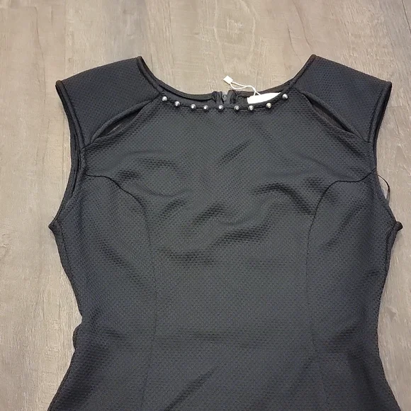 Women's black dress. - Picture 3 of 10